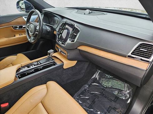 Used 2017 Volvo XC90 T6 Inscription w/ Vision Package image 20