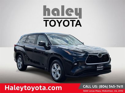 Used 2023 Toyota Highlander LE