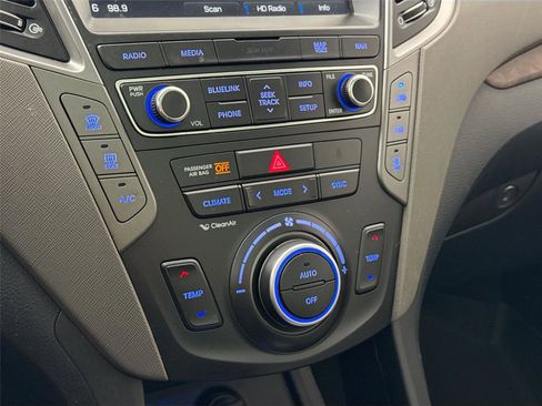 Used 2017 Hyundai Santa Fe SE Ultimate image 28