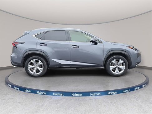 Used 2017 Lexus NX 200t FWD image 4