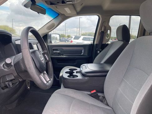 Used 2024 RAM 1500 Classic SLT AWD/4WD image 10