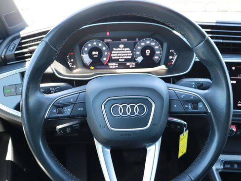 Used 2025 Audi Q3 2.0T Premium AWD/4WD image 19