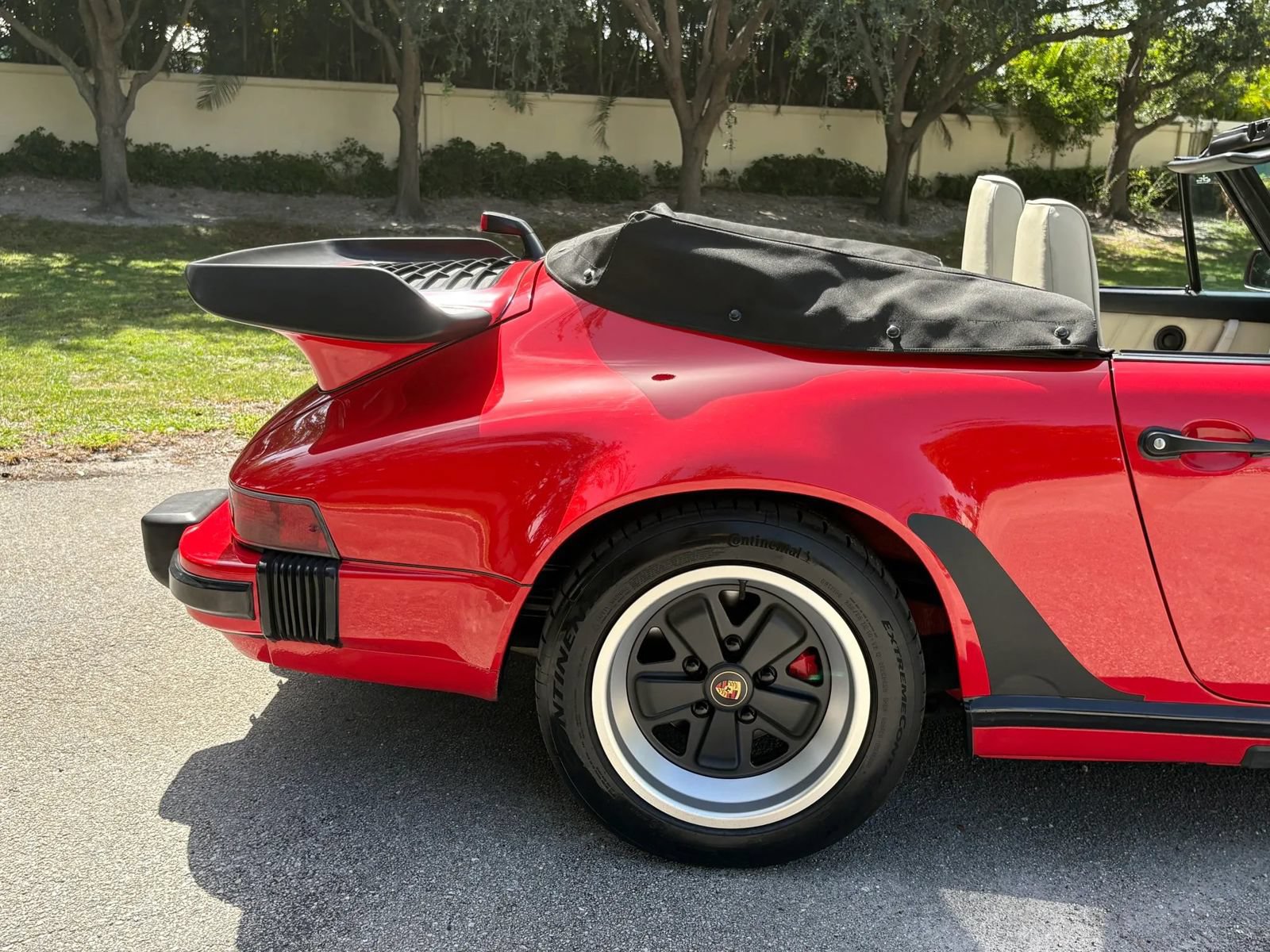 Used 1988 Porsche 911 Carrera RWD image 11