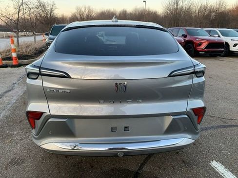 New 2026 Buick Envista Avenir image 5