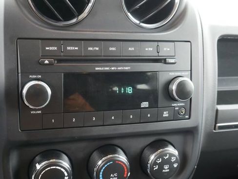 Used 2015 Jeep Patriot Sport image 16