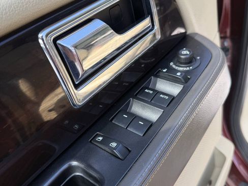 Used 2016 Lincoln Navigator Reserve AWD/4WD image 12