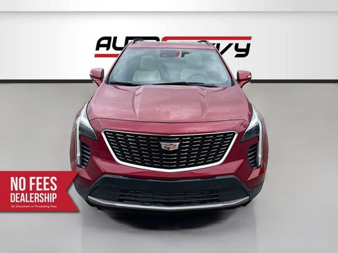 Used 2023 Cadillac XT4 Sport FWD image 2