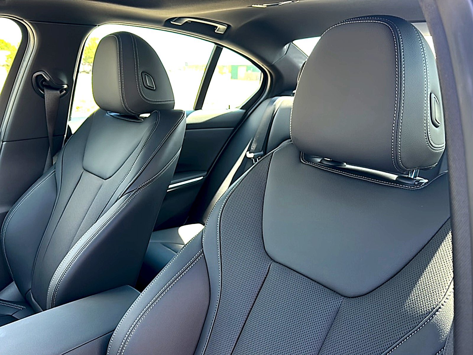 New 2026 BMW 330i Sedan w/ Premium Package RWD image 11