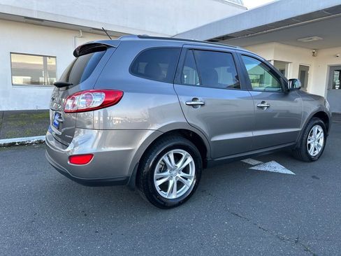 Used 2012 Hyundai Santa Fe Limited w/ Navigation Pkg 4 image 6
