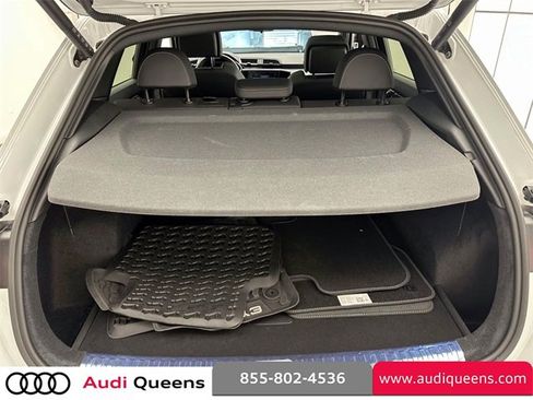 Certified 2025 Audi Q3 2.0T Premium w/ Black Optic Sport Package image 10