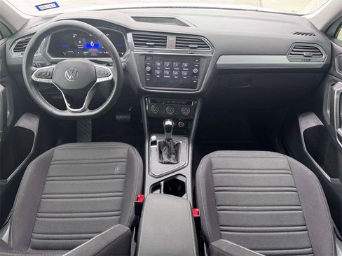Used 2024 Volkswagen Tiguan S image 11