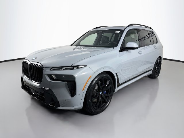Used 2027 BMW X7 xDrive40i w/ M Sport Package AWD/4WD image 3