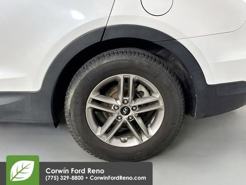 Used 2018 Hyundai Santa Fe Sport image 28