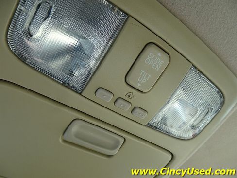 Used 2004 Toyota Solara SLE FWD image 26