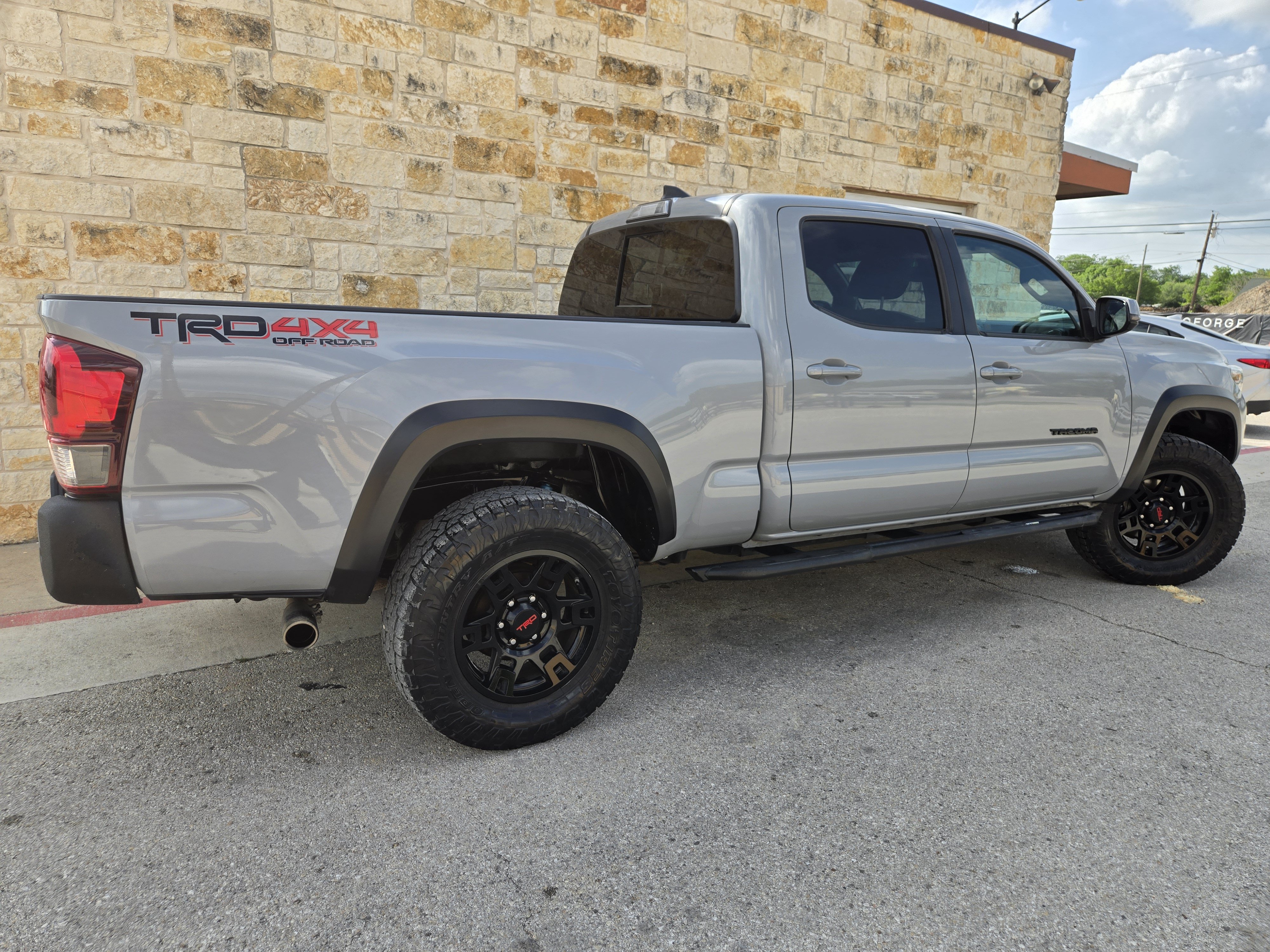 Used 2019 Toyota Tacoma TRD Off-Road AWD/4WD image 20