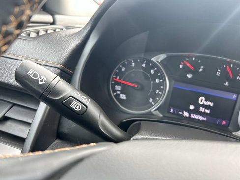 Used 2023 GMC Terrain AT4 image 28