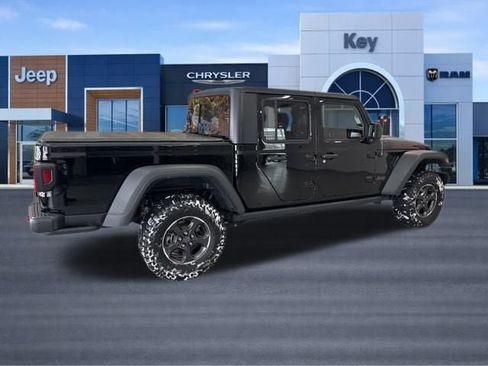 Used 2023 Jeep Gladiator Rubicon w/ Cold Weather Group image 8