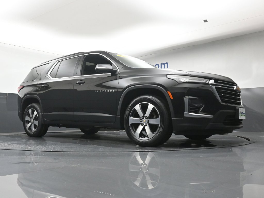 Used 2023 Chevrolet Traverse LT w/ LT Premium Package AWD/4WD image 27