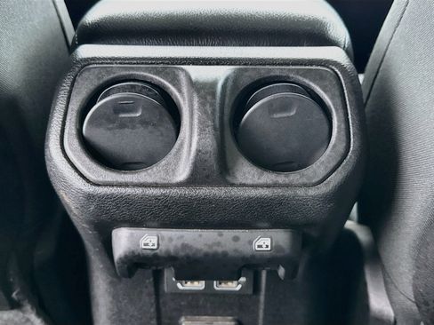 Used 2024 Jeep Wrangler Unlimited Rubicon 4xe AWD/4WD image 17