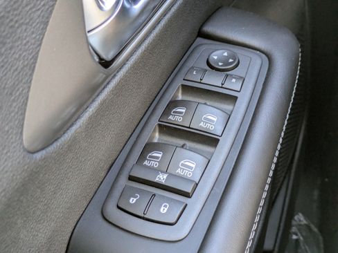 New 2026 Chrysler Pacifica Select FWD image 19