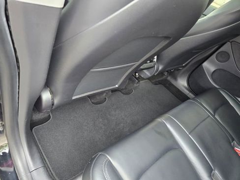 Used 2021 Tesla Model Y Long Range image 21