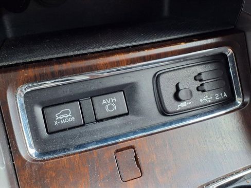 Used 2019 Subaru Ascent Touring w/ Popular Package #3 image 20