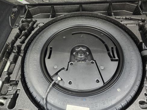 Used 2023 Audi Q3 2.0T Premium image 29