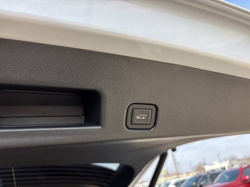 Used 2026 Chevrolet Traverse RS w/ LPO, Floor Liner Package image 9