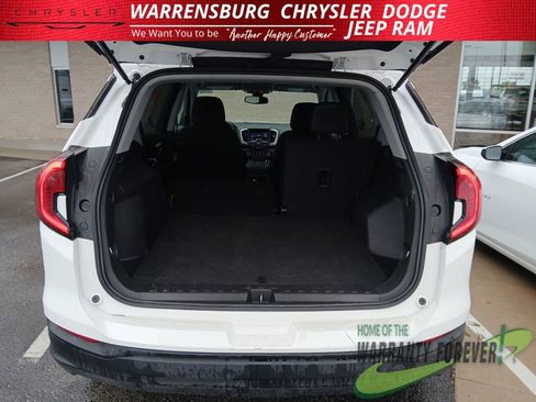 Used 2024 GMC Terrain SLE AWD/4WD image 27