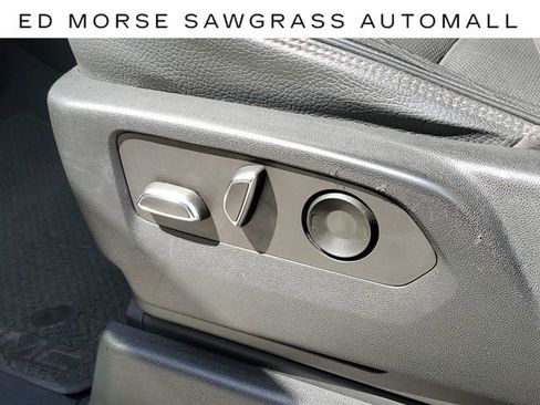 Used 2022 GMC Yukon XL Denali image 19