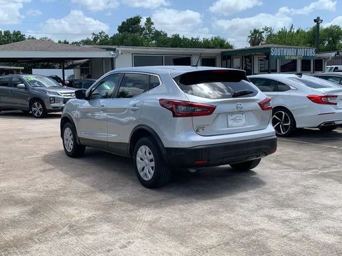 Used 2020 Nissan Rogue Sport S FWD image 5