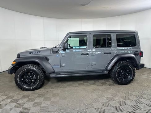 Used 2023 Jeep Wrangler Unlimited w/ Sun & Screen Package image 6