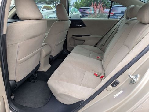 Used 2013 Honda Accord LX image 19