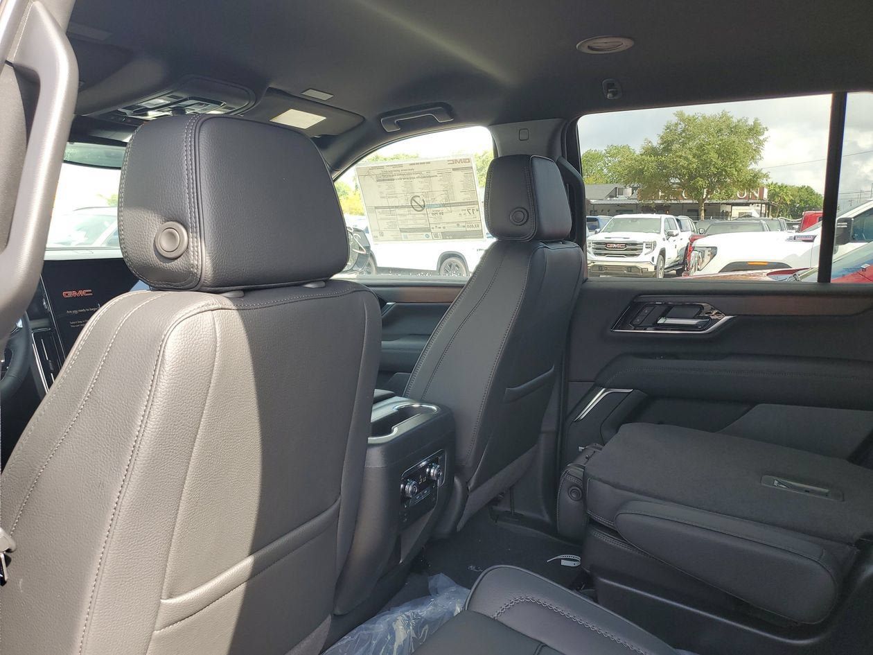New 2026 GMC Yukon Denali RWD image 10