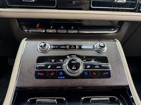 Certified 2023 Lincoln Aviator Reserve w/ Elements Package Plus AWD/4WD image 23
