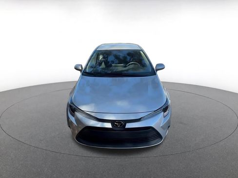 Used 2025 Toyota Corolla LE image 4