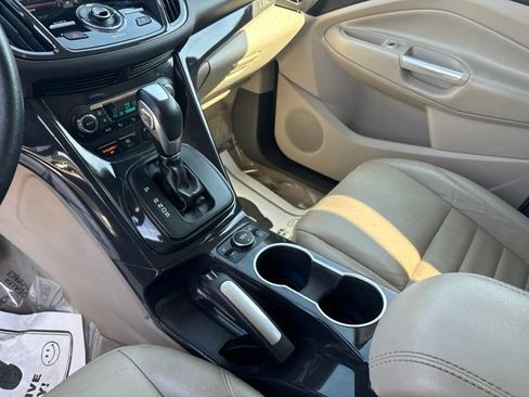 Used 2015 Ford Escape Titanium w/ Equipment Group 301A FWD image 18