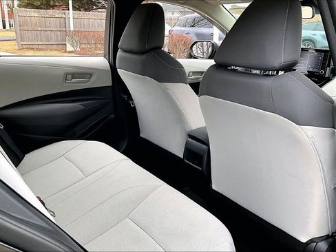 Used 2022 Toyota Corolla LE image 28