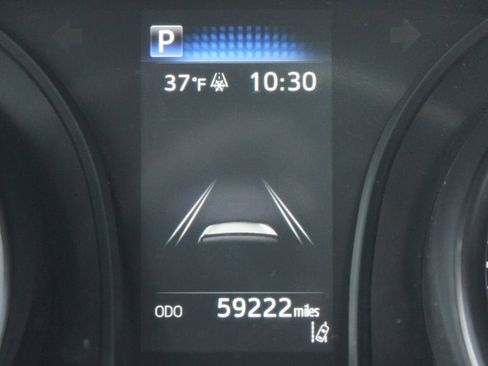 Used 2023 Toyota Camry SE image 4