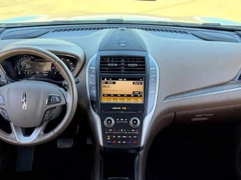 Used 2017 Lincoln MKC Reserve w/ Lincoln MKC Climate Package image 29