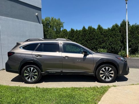 Used 2024 Subaru Outback Limited XT AWD/4WD image 2