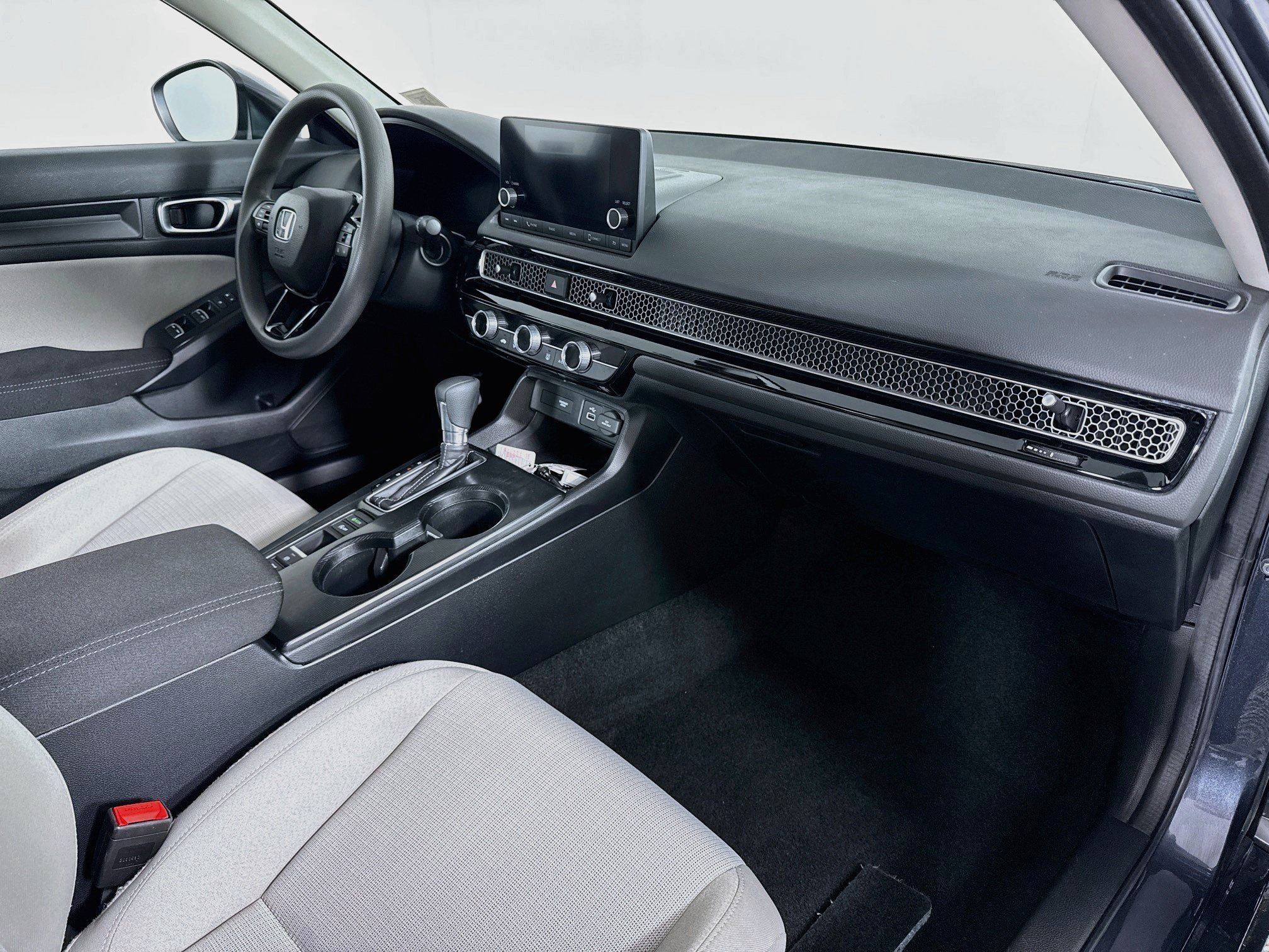 Used 2023 Honda Civic LX image 26