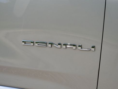Used 2021 GMC Yukon XL Denali w/ Denali Ultimate Package AWD/4WD image 48