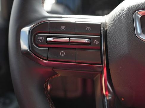 Used 2025 GMC Yukon XL AT4 w/ AT4 Premium Package AWD/4WD image 21