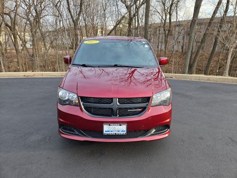 Used 2017 Dodge Grand Caravan SE image 7
