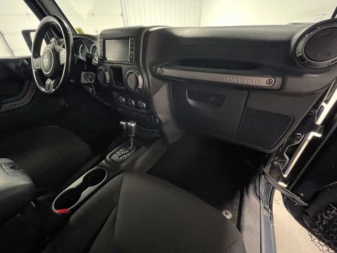 Used 2018 Jeep Wrangler Unlimited Sport AWD/4WD image 21