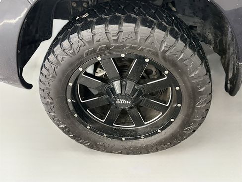 Used 2013 RAM 1500 Express AWD/4WD image 11