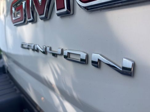 Used 2022 GMC Canyon Elevation w/ Trailering Package image 9