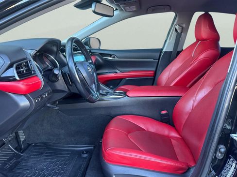 Used 2020 Toyota Camry XSE image 14