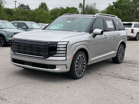 Certified 2026 Hyundai Palisade Calligraphy FWD image 3